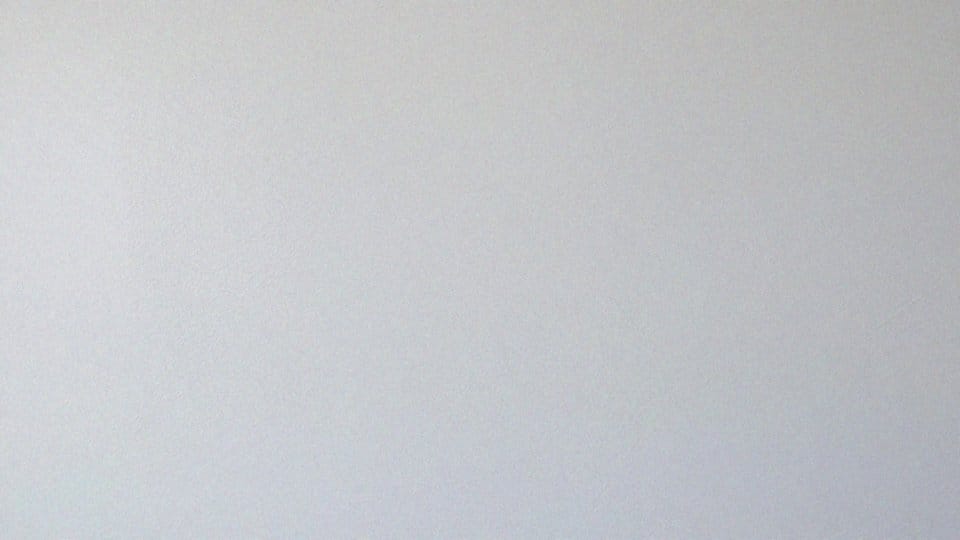 Czy matowa farba ukryje nierówności?